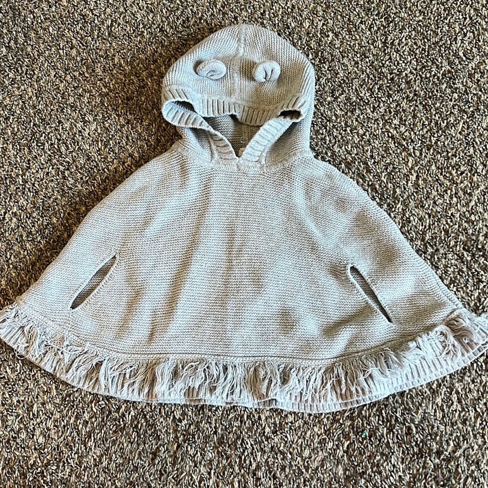 .Gap hooded gray bear poncho